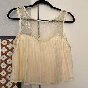 NWT Tobi Cream tops size S